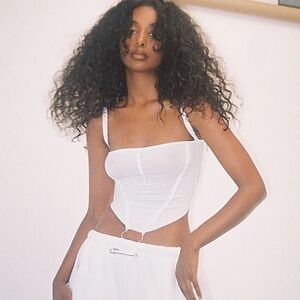 SAMI MIRO VINTAGE V-Cut White Tank Top